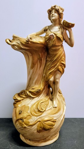 Large austrian art nouveau - 17",