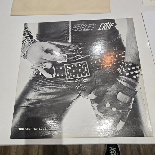 Motley crue leathur - leathur, records