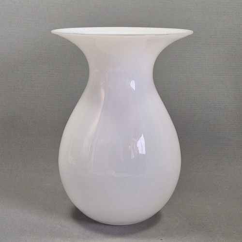 Opal shape vase peter svarrer - opal,