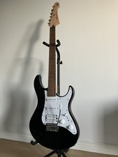 Yamaha Pacifica 012 6 String