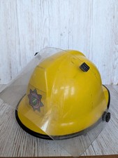 CROMWELL YELLOW FIRE HELMET