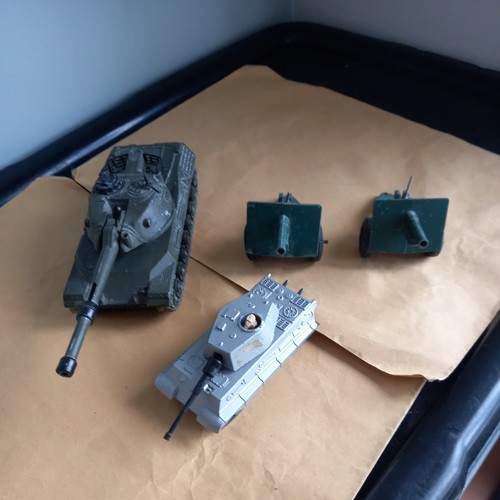Dinky leopard tank - dinky, matchbox