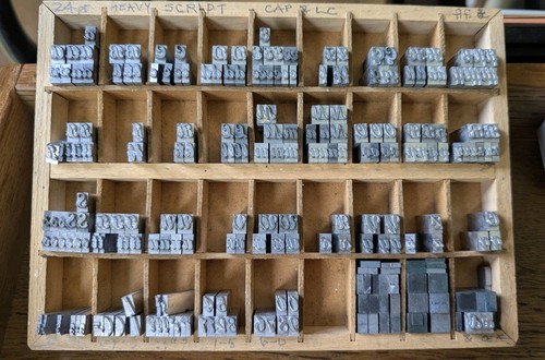 24pt heavy script - 24pt, 'heavy