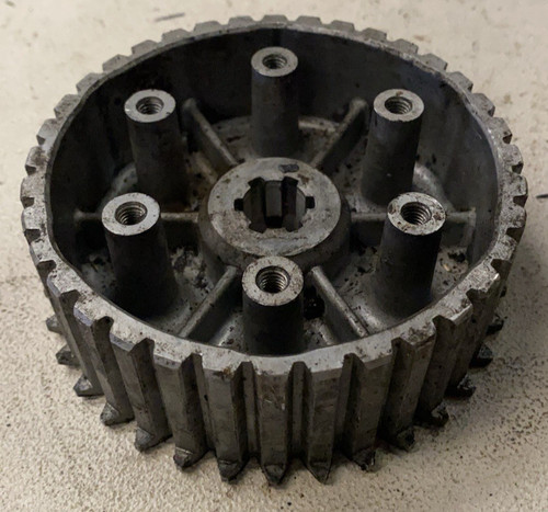 Suzuki gt380 clutch centre - suzuki,