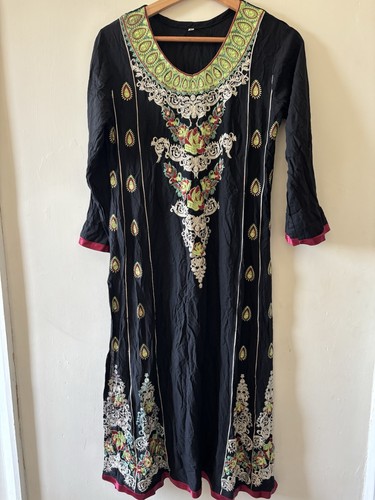 Black embroidered ethnic kurta - black,