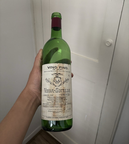 Vega sicilia unico vino - vega,