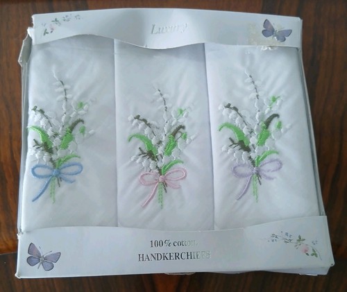 Vintage ladies handkerchiefs - vintage,