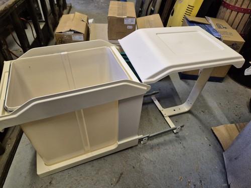 Pull out waste bin litres - out, 20
