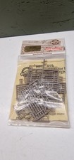 Ratio Plastic Models 419 Concrete Fence Posts Gates Plastic Model Kit OO Gauge