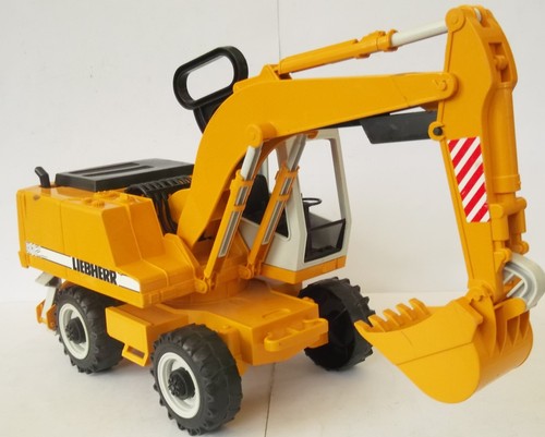 Bruder liebherr 912 - -, wheeled