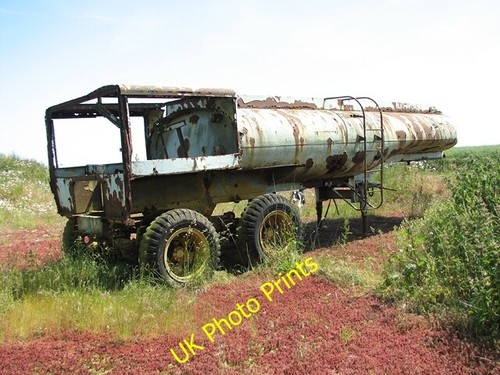 Photo 6x4 disused - disused, fuel