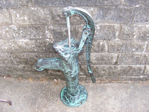 Water pump cast - pump, iron