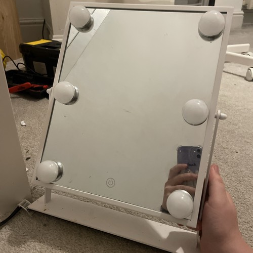 White dressing table - white,