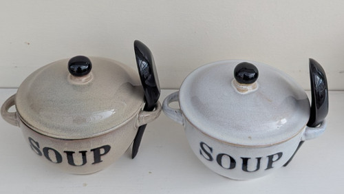 Stoneware stone soup - 2x,