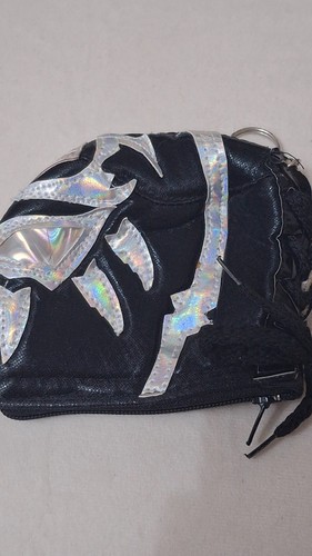 Various wrestling keyrings - wrestling,