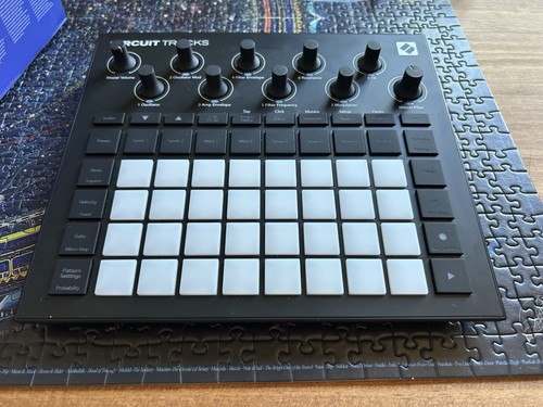 Novation circuit tracks - circuit,