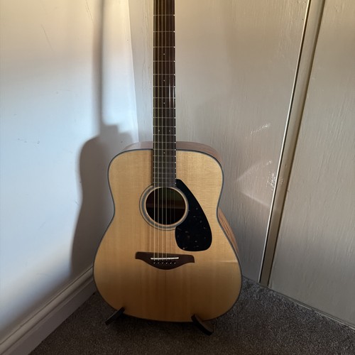 Yamaha fg800m acoustic - ‎fg800m-nt,