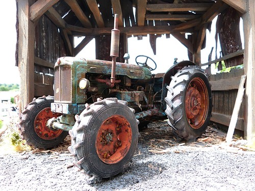 Universal hobbies fordson - uh,
