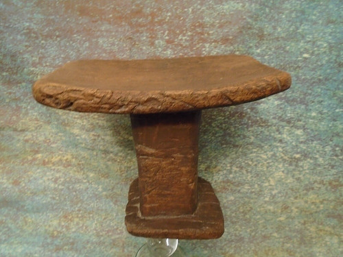 Ancient zulu wooden head rest - zulu,