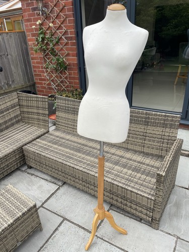 Fashion dressmaking female - dressmaking,