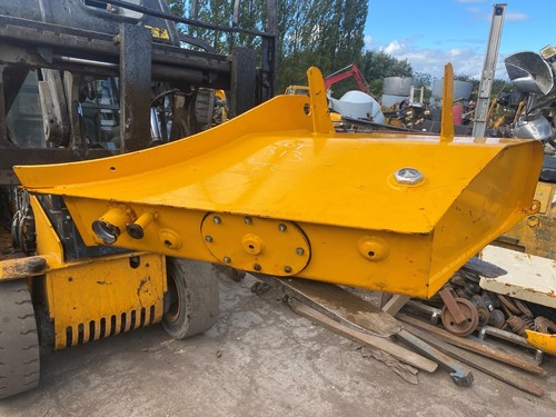 Jcb hydraulic oil tank - oil,