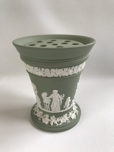 Wedgwood green jasperware vase - wedgwood,