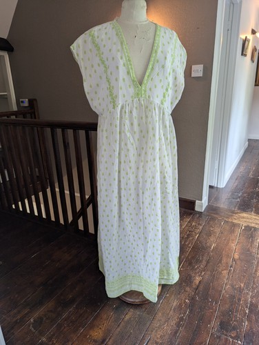 Zara white green embroidered - white,