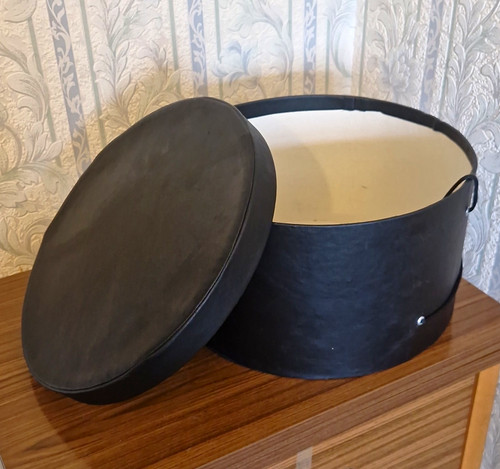 Round cardboard black faux - round,