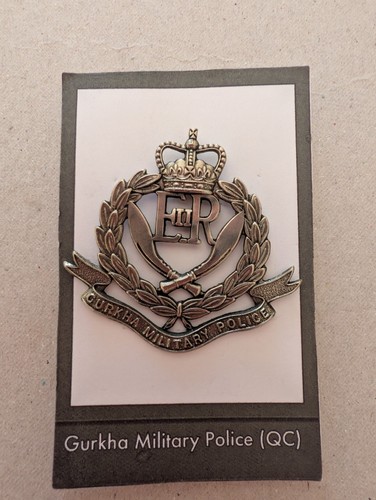 Vintage british army cap badge - army,