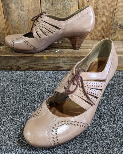 Clarks vintage beige leather - clarks,