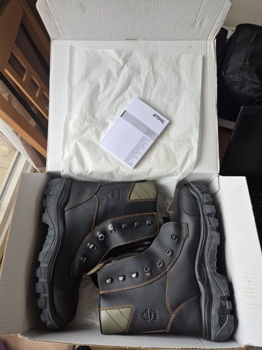 Chainsaw boots stihl - chainsaw,