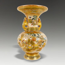 Japanese Late Meiji Satsuma Vase signed Satsuma 12cm (5")  high -Lovely Quality