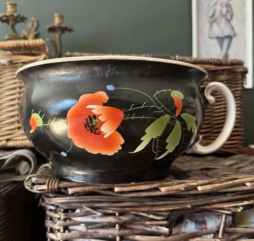 Antique poppy chamber - pot, /