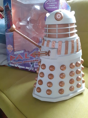 Doctor who white - dr,