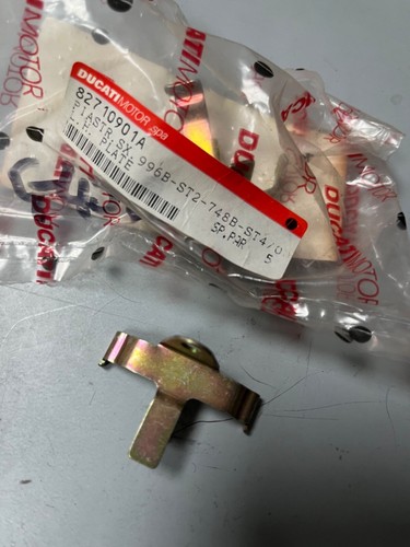 New genuine ducati - new, 916
