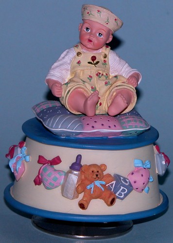 Madame alexander resin - madame, doll