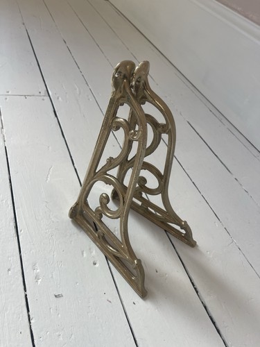 Brass shelf brackets ornate - brass,