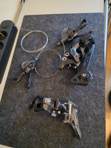 Shimano 2x11 speed groupset - xt,