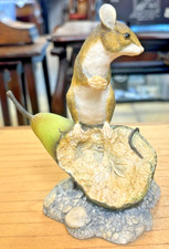Border Fine Arts Mouse On Pear