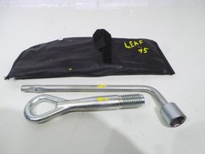 GENUINE 2015 NISSAN LEAF   TOWING EYE AND WHEEL BRACE 