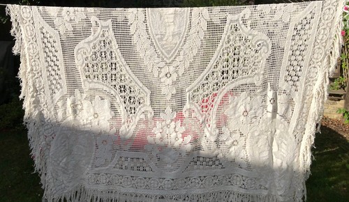 Vintage filet lace - filet, cherub