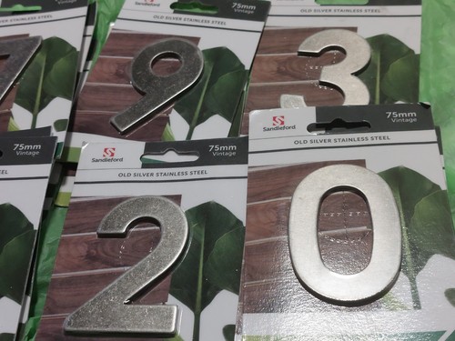 13x job lot house numbers - job,
