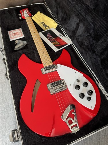 Rickenbacker 330 ltd - ✰,