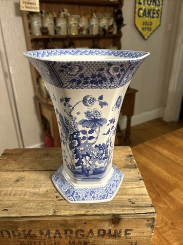 Spode the blue - spode, room
