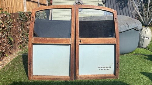 Morris minor traveller timber - morris,