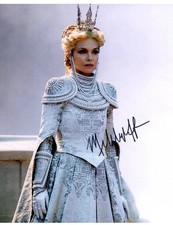 Michelle Pfeiffer Queen