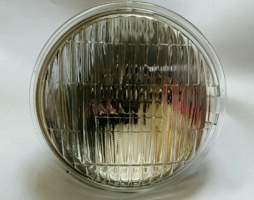 Tractor sealed beam headlight - ,