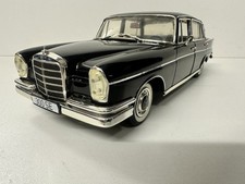 1:18 Mercedes Benz 300 SE