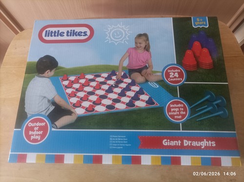 Little tikes giant draughts - little,
