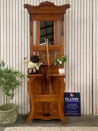 Antique victorian style hall - style,